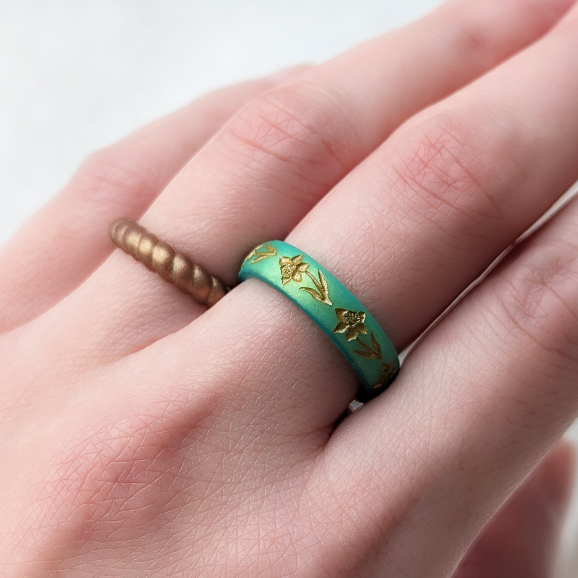 Gold Daffodil Silicone Ring, March Birth Flower on Arc 4mm