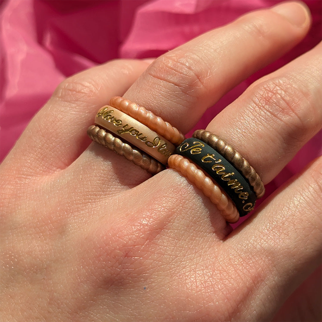 Gold Je t'aime Silicone Ring on Arc 4mm