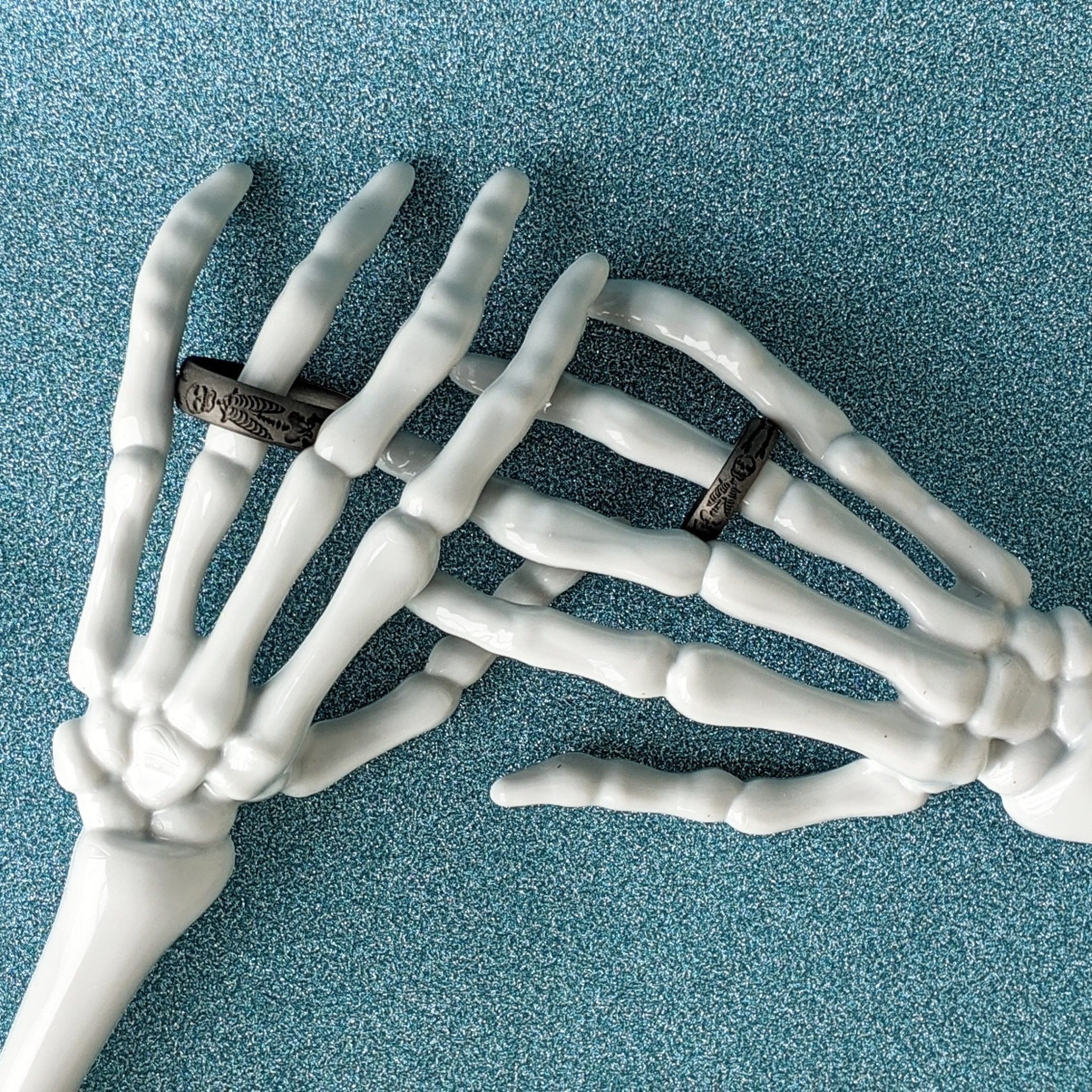 Skeleton Silicone Ring - Custom Engraved Arc 4mm or 6mm Band - Knot Theory